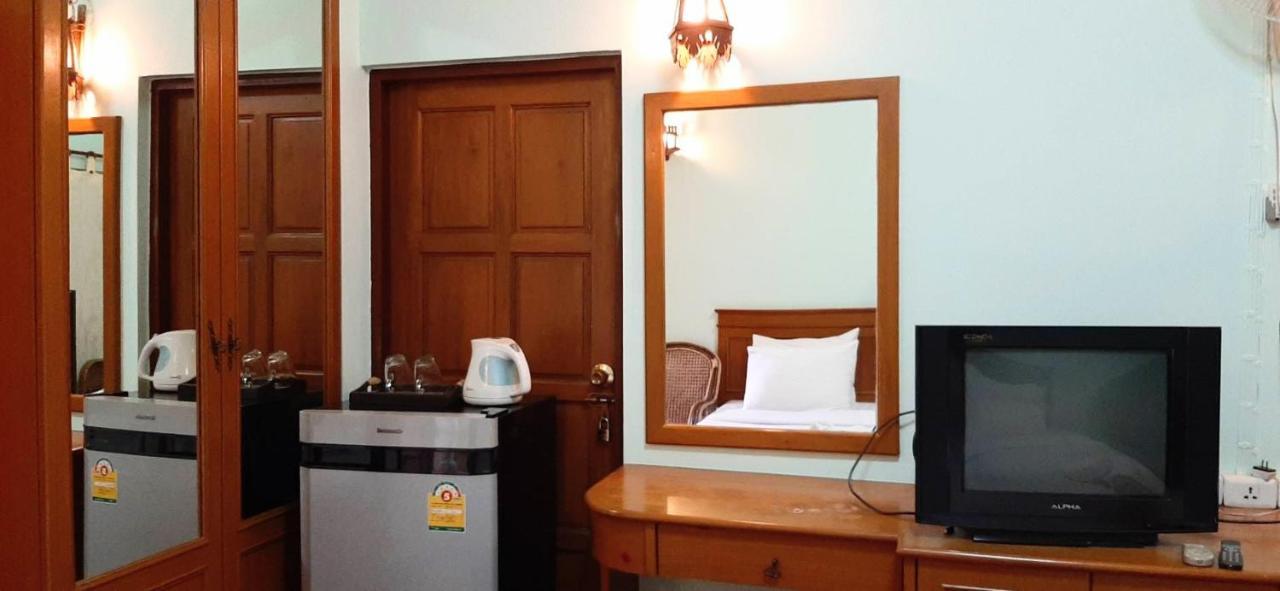 Your House 3 Guest House Chiang Mai Buitenkant foto